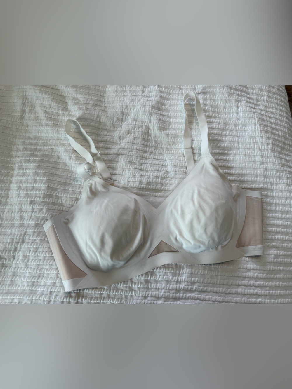 Honeylove White Seamless Everyday Bra - Comfortable Support EUC 1039